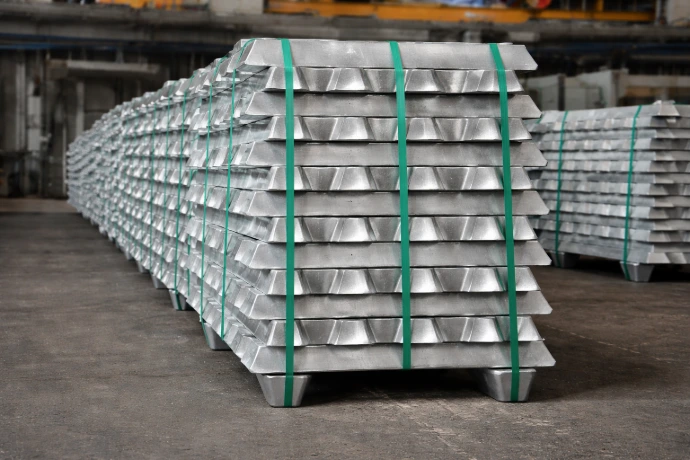 Lead Packaging with PET Strap